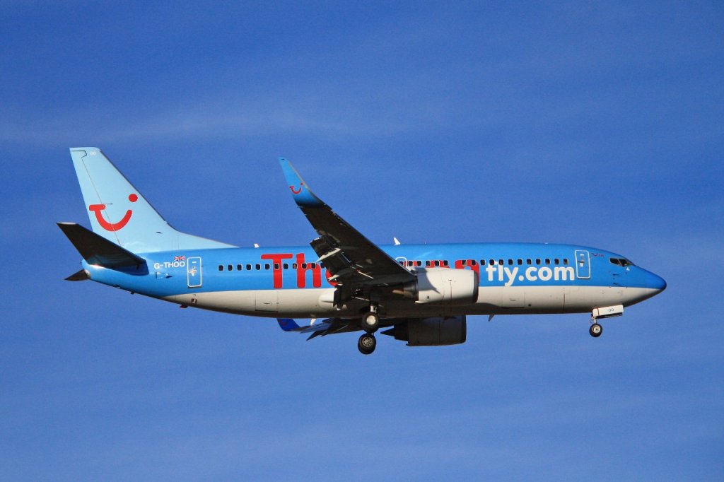 Boeing 737-33V of Thomsonfly (G-THOO) in Turin - Caselle (Sandro Pertini, TRN / LIMF) 06/02/2011.