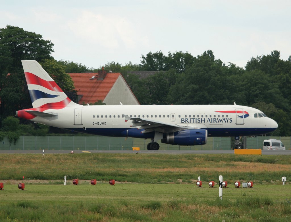 British Airways A 319-131 G-EUOD kurz vor dem Start in Berlin-Tegel am 18.06.2011