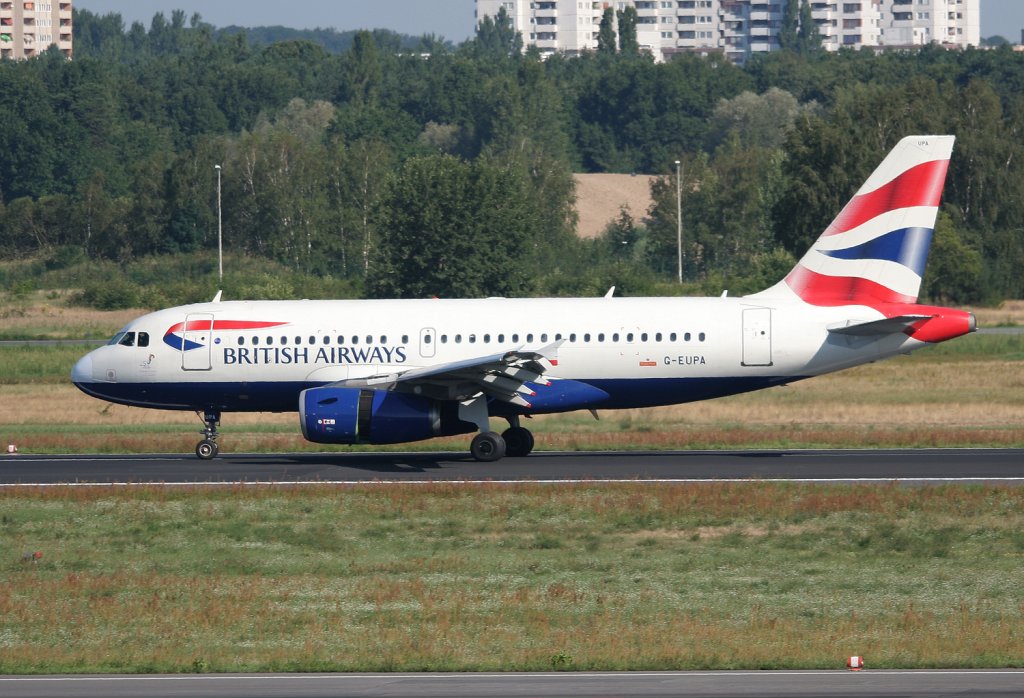 British Airways A 319-131 G-EUPA nach der Landung in Berlin-Tegel am 21.08.2010