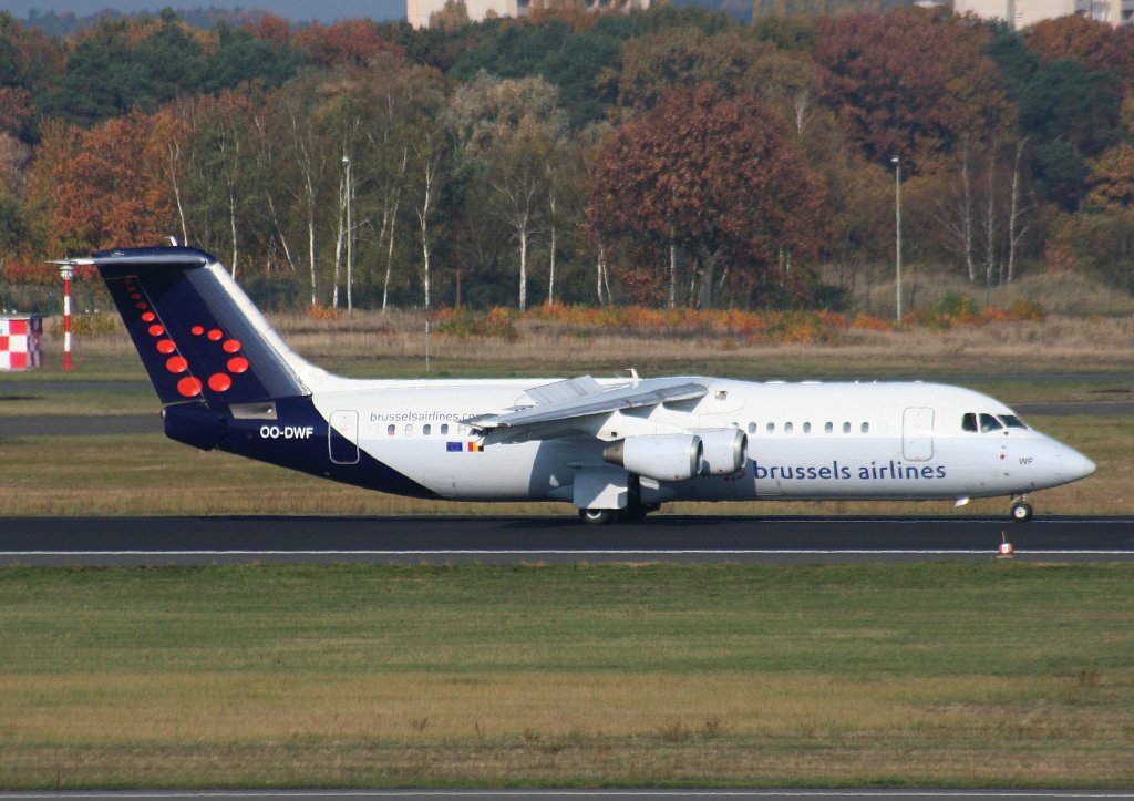 Brussels Airlines Avro Regjet RJ100 OO-DWF nach der Landung in Berlin-Tegel am 31.10.2009