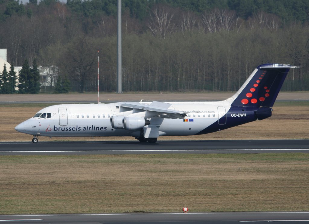 Brussels Airlines Avro Regjet RJ100 OO-DWH nach der Landung in Berlin-Tegel am 03.04.2011
