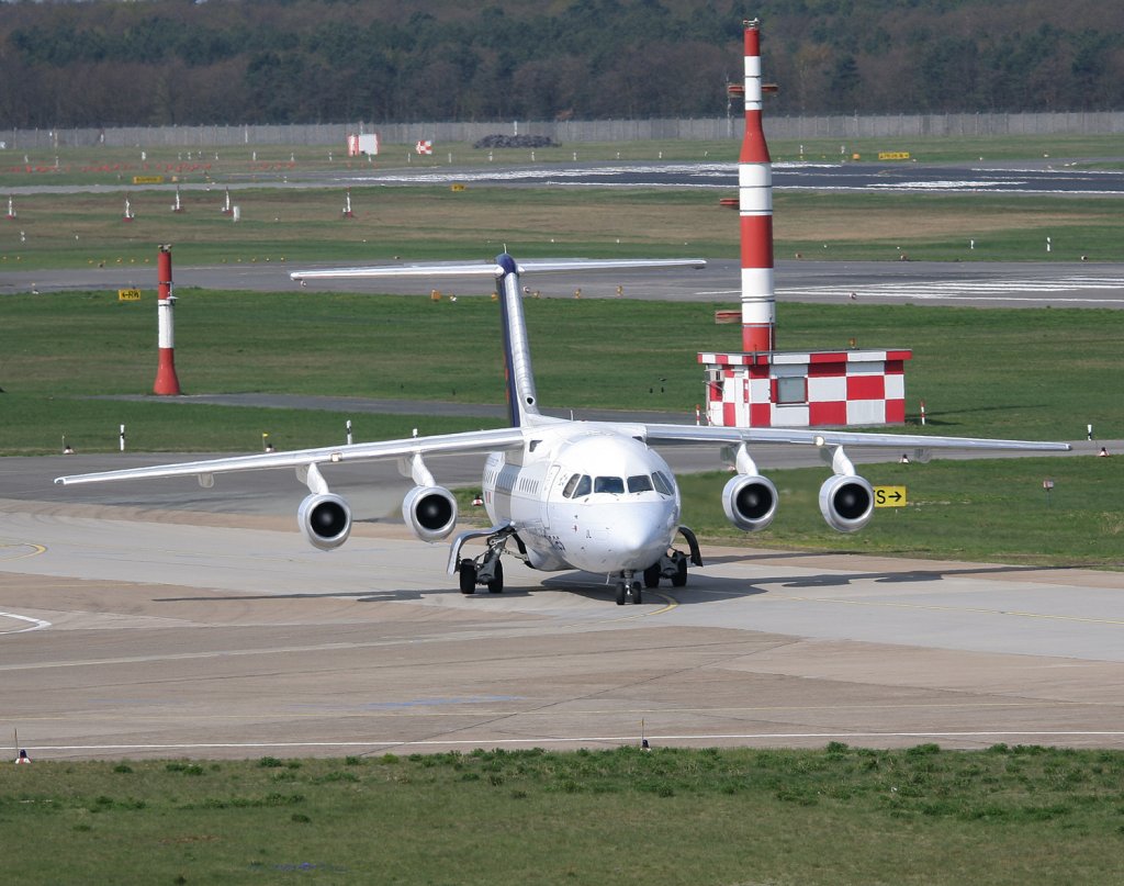 Brussels Airlines Avro Regjet RJ85 OO-DJL bei der Ankunft in Berlin-Tegel am 16.04.2011