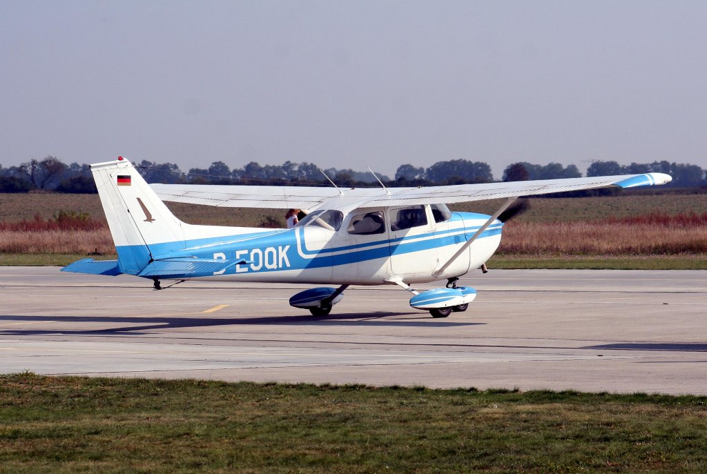 Cessna 172 (Reims) D-EOQK am 20.09.2009 auf dem Flugplatz Strausberg