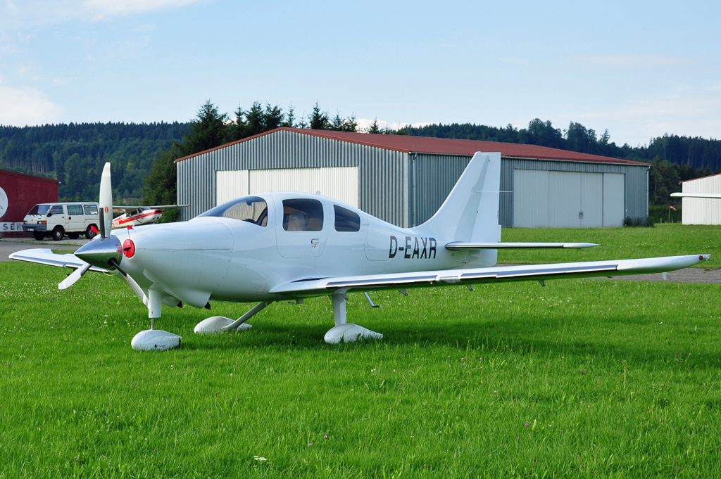 Cessna Corvalis TTX, D-EAXR, am Flugplatz Leutkirch/Allgu - 15.07.2011