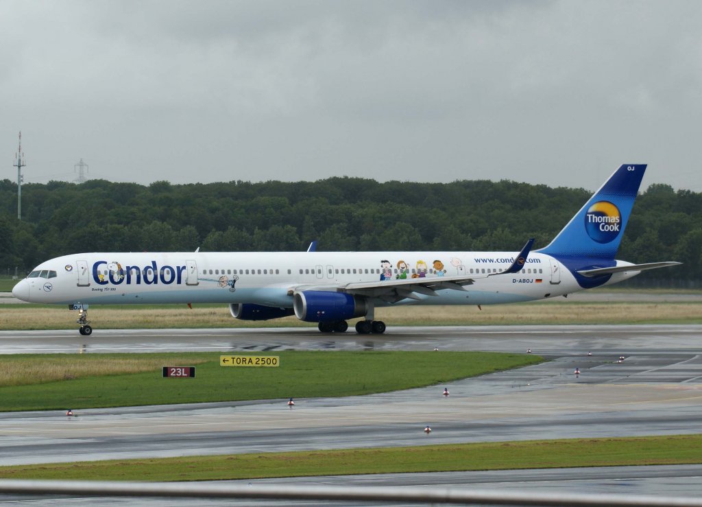 Condor, D-ABOJ, Boeing 757-300 WL (Peanuts-Sticker), 20.06.2011, DUS-EDDL, Dsseldorf, Germany 

