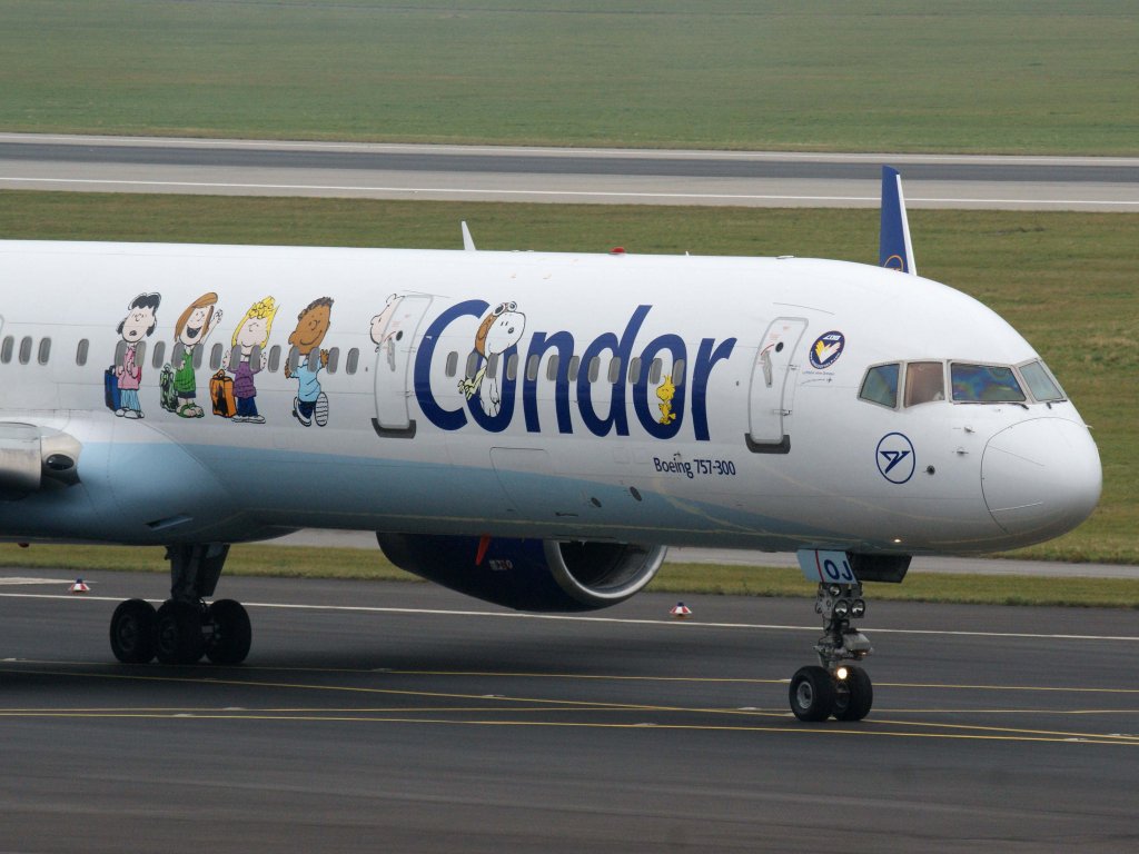 Condor, D-ABOJ  Full-Peanuts Sticker , Boeing 757-300 wl (Bug/Nose), 13.11.2011, DUS-EDDL, Dsseldorf, Germany