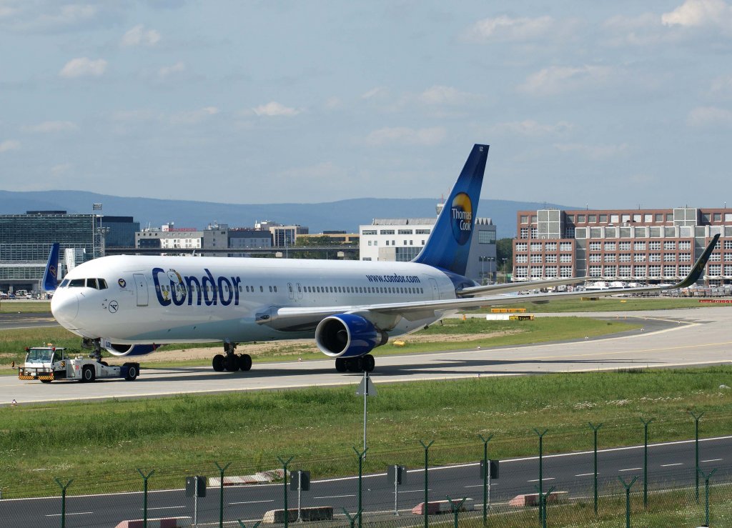 Condor, D-ABUZ (Peanuts-Sticker), Boeing 767-300 ER, 02.08.2011, FRA-EDDF, Frankfurt, Germany 

