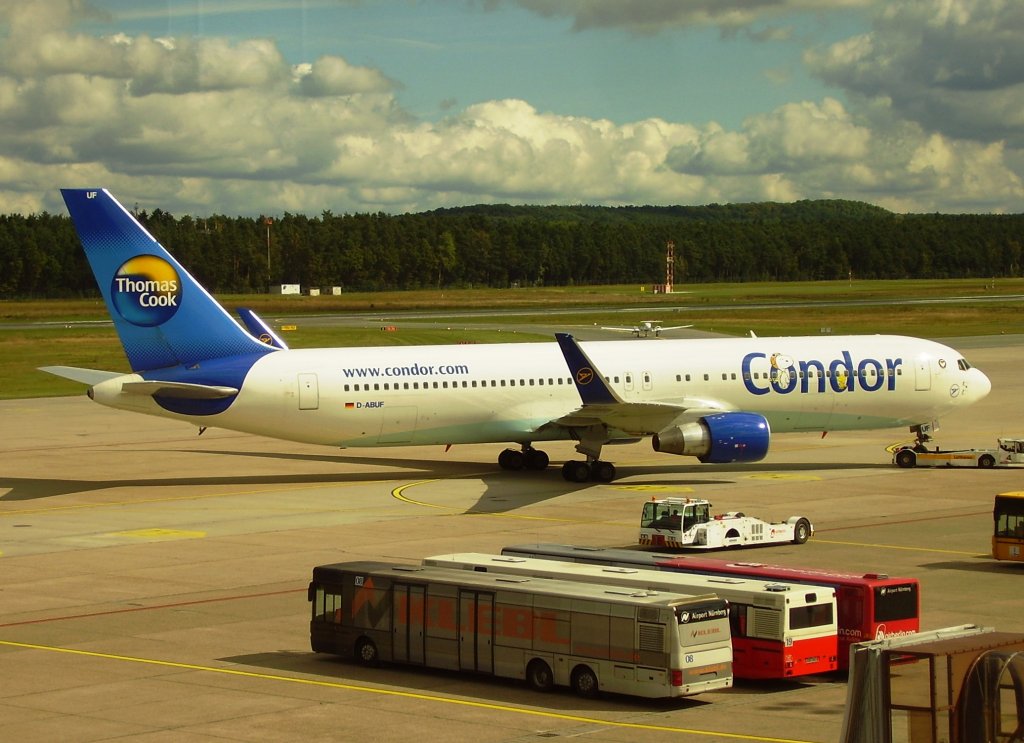 Condor (Thomas Cook Paenuts)
Typ:Boing 767 300
Flughafen:Nrnberg NUE
Kennung:D-ABUF
Datum:12.9.2011
