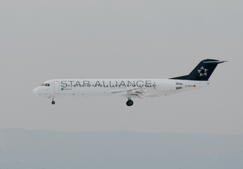 Contact Air Fokker 100 D-AFKA kurz vor der Landung in Stuttgart am 10.03.2010