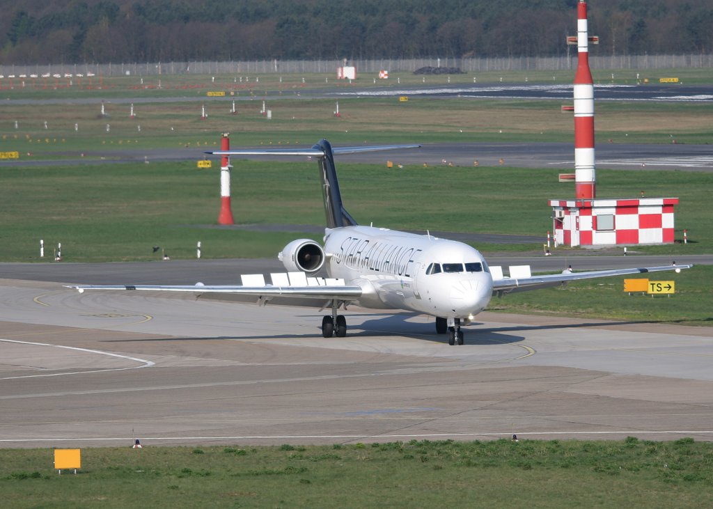 Contact Air Fokker 100 D-AFKA bei der Ankunft in Berlin-Tegel am 16.04.2011