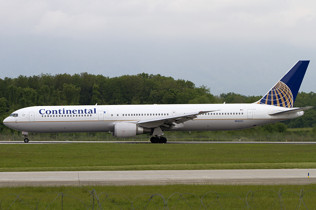 Continental Airlines, N68061, Boeing, B767-224ER, 08.05.2010, GVA, Geneve, Switzerland 


