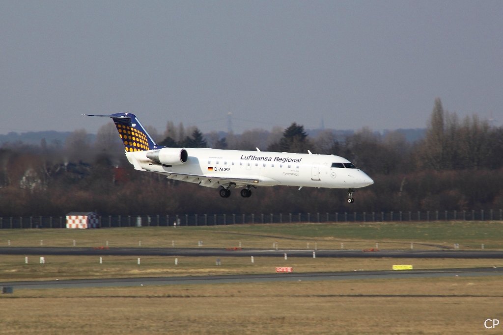 CRJ-200LR D-ACRP der Eurowings im Anflug auf Dsseldorf. (9.3.2010)