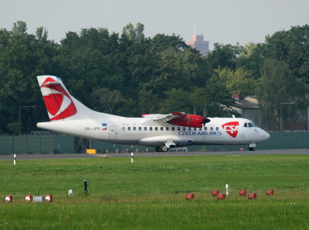 CSA ATR-42-500 OK-JFK kurz vor dem Start in Berlin-Tegel am 13.08.2011