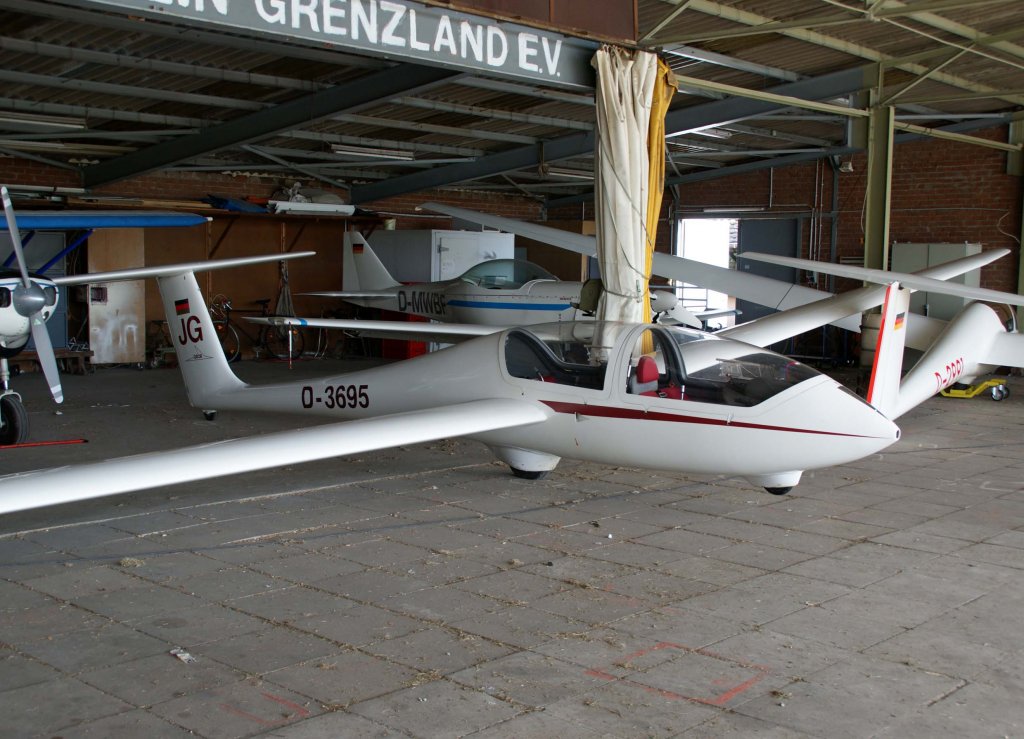 D-3695, Grob G-103 Twin Acro, 2010.09.05, EDLF, Grefrath-Niershorst, Germany 

