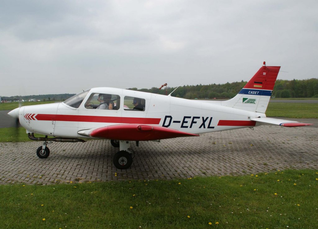 D-EFXL, Piper PA-28-161 Cadet, 2009.04.19, EDLD, Dinslaken (Schwarze Heide), Germany