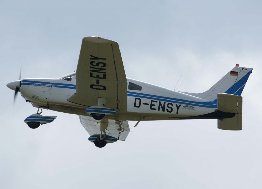 D-ENSY, Piper PA-28-181 Cherokee Archer II, 2009.05.31, EDLG, Goch (Asperden), Germany