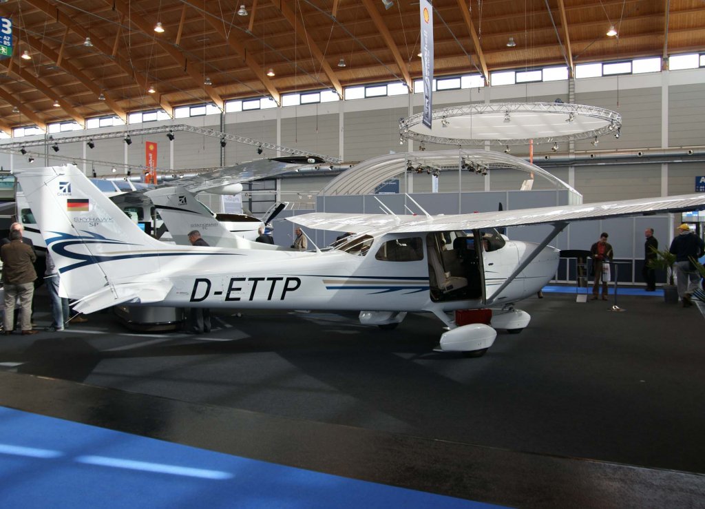 D-ETTP, Cessna F-172 S Skyhawk SP, 2010.04.08, FDH-EDNY, Friedrichshafen (Aero 2010), Germany 



