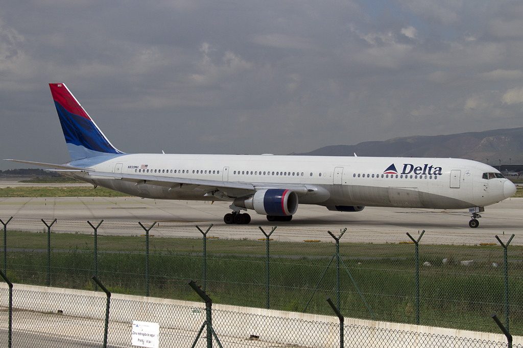 Delta Airlines, N839MH, Boeing, B767-432ER, 10.09.2010, BCN, Barcelona, Spain 



