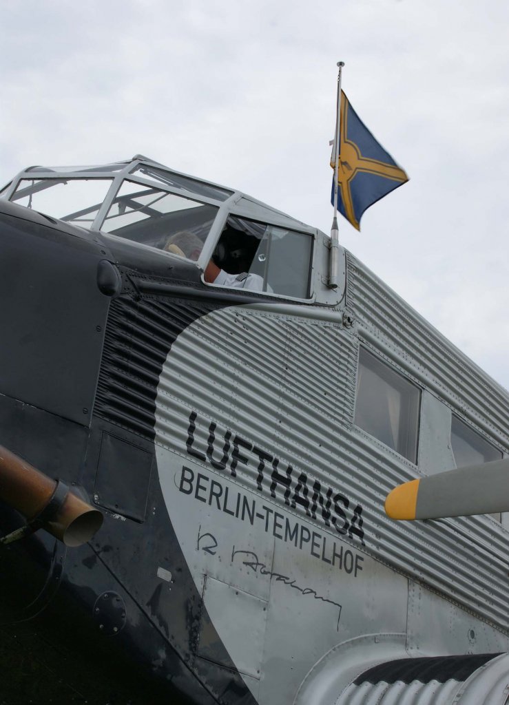 Deutsche Lufthansa Berlin-Stiftung, D-CDLH (D-AQUI), Junkers Ju-52/3m (die LH-Flagge ist gehit), 2009.07.17, EDMT, Tannheim (Tannkosh 2009), Germany 

