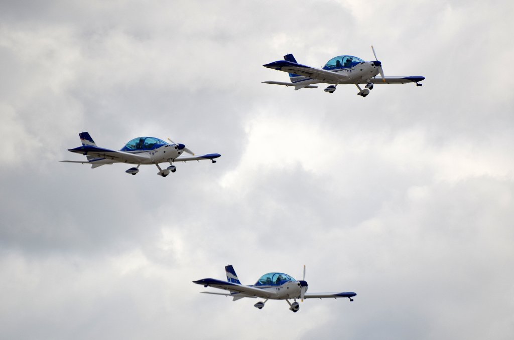 Drei Fly Synthesis Texan vom WeFly Team auf der ILA am 15.09.12