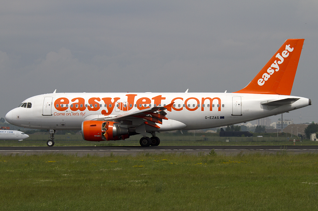 EasyJet, G-EZAS, Airbus, A319-111, 11.06.2010, SXF, Berlin-Schnefeld, Germany 


