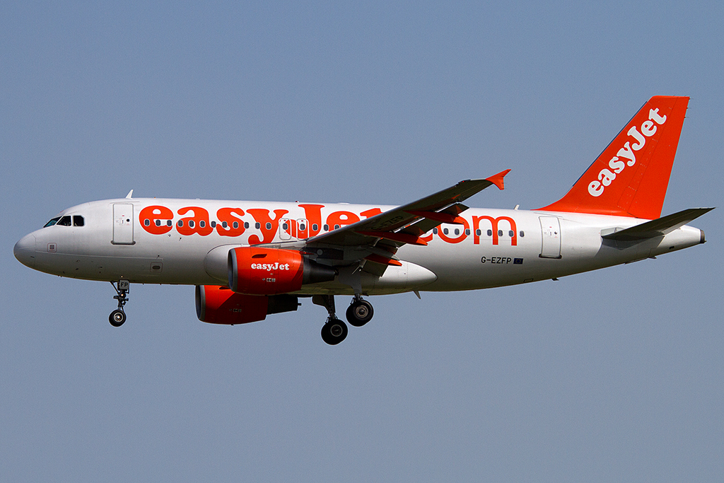EasyJet, G-EZFP, Airbus, A319-111, 12.05.2012, BCN, Barcelona, Spain


