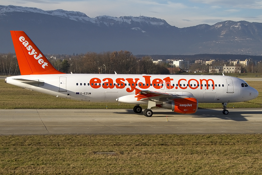 EasyJet, G-EZUM, Airbus, A320-214, 29.12.2012, GVA, Geneve, Switzerland 


