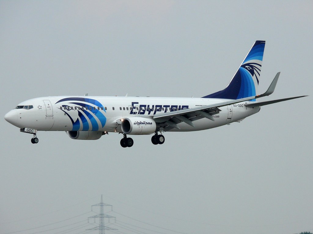 Egypt Air; SU-GDC; Boeing 737-866. Flughafen Dsseldorf. 28.05.2010.