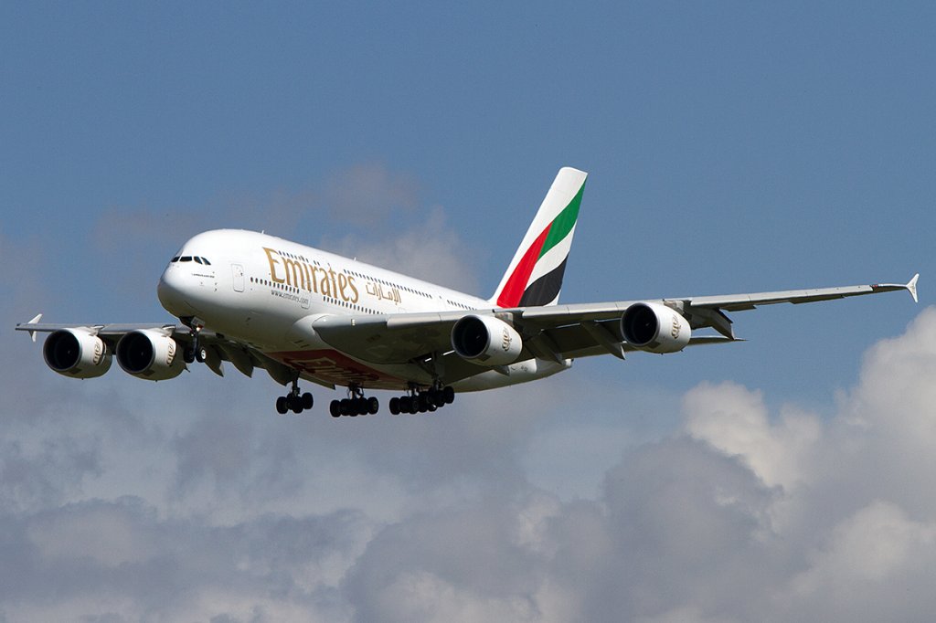 Emirates, A6-EDS, Airbus, A380-861, 01.05.2012, CDG, Paris, France 


