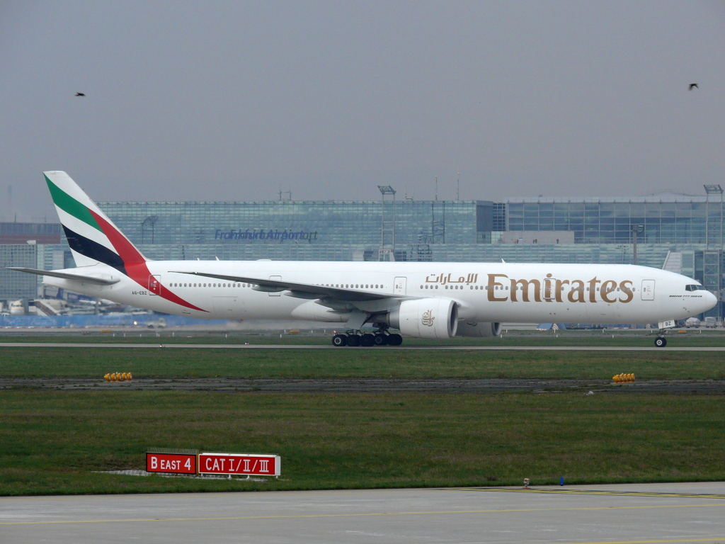 Emirates; A6-EZB; Boeing 777-31H; Flughafen Frankfurt/Main. 13.04.2010.