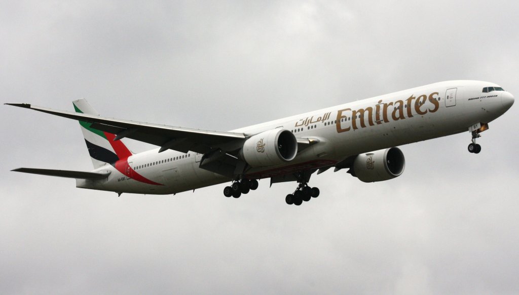 Emirates,A6-EBY,Boeing 777-36N(ER),02.01.2012,HAM-EDDH,Hamburg,Germany