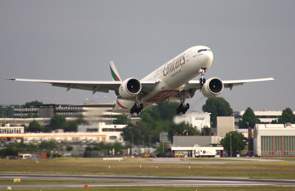 Emirates,A6-EGD,(c/n38988),Boeing 777-31H(ER),14.06.2012,HAM-EDDH,Hamburg,Germany