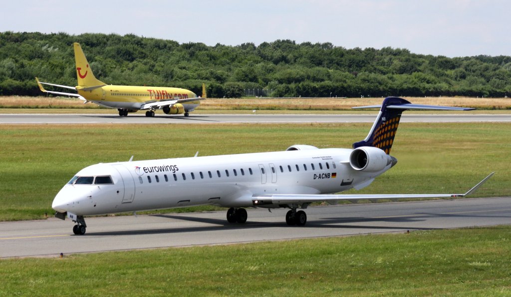 Eurowings,D-ACNB,(c/n15230),Canadair Regional Jet CRJ-900LR,28.07.2013,HAM-EDDH,Hamburg,Germany(hinten landet:TUIfly,AHFH,B737-8K5(WL)).