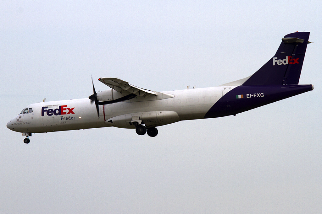 FedEx Feeder, EI-FXG, ATR, ATR42-300F, 09.06.2010, SXF, Berlin-Schnefeld, Germany



