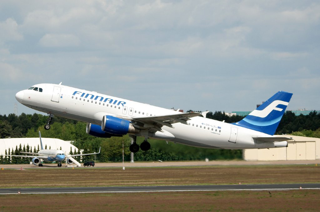 Finnair A 320-214 OH-LXL beim Start in Berlin-Tegel am 17.05.2012
