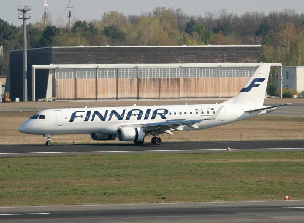 Finnair Embraer ERJ-190-100LR OH-LKF nach der Landung in Berlin-Tegel am 21.04.2012