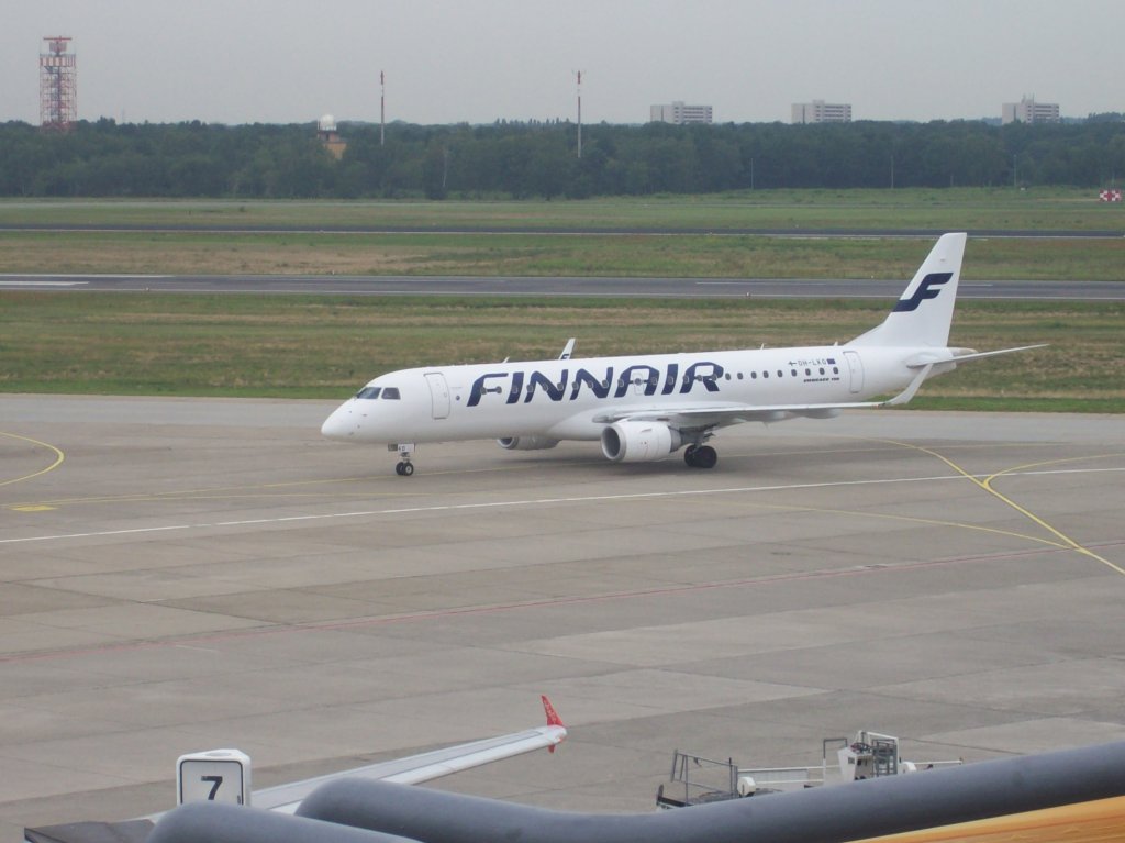 Finnair
Typ:Embraer 190
Flughafen:TXL
Kennung:DH-LKQ
Datum:1.8.2011