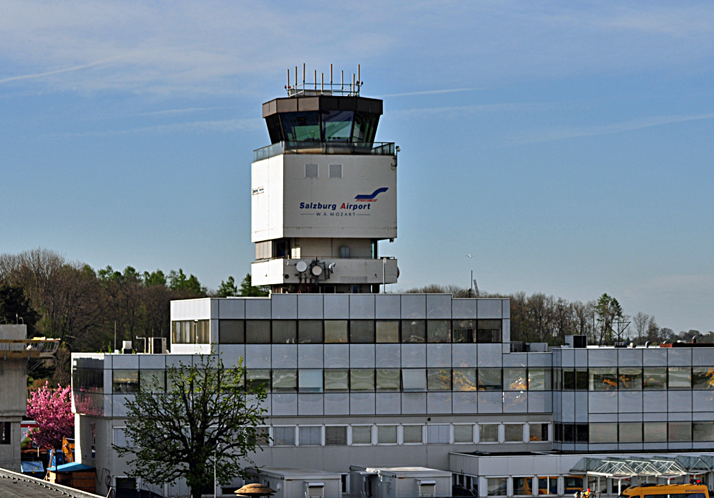 Flughafen Salzburg Tower - 26.04.2012