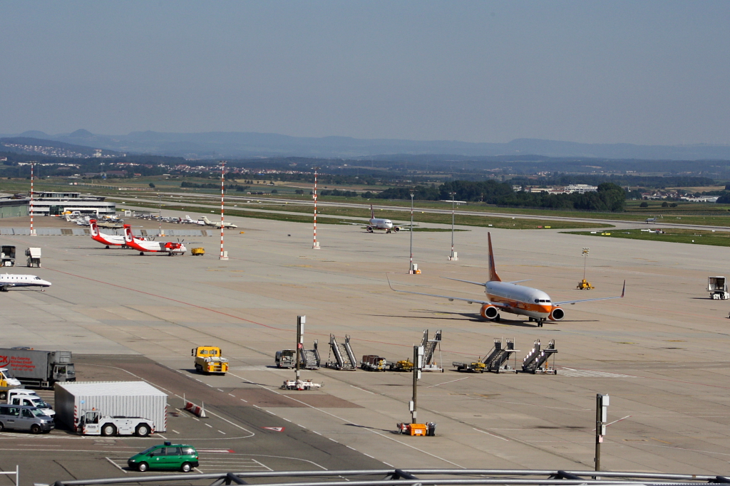 Flughafen Stuttgart am 6. September 2010 kurz vor 16.00 Uhr 