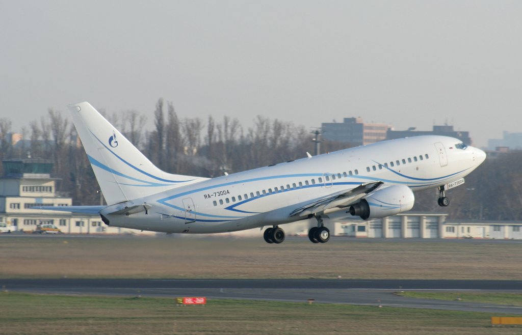 Gazpromavia B 737-76N RA-73004 beim Start in Berlin-Tegel am 03.04.2010