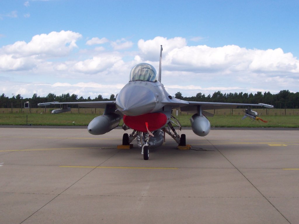 General Dynamics F-16AM Fighting Falcon - 299 - Royal Norwegian Air Force

aufgenommen am 17. Juni 2007 whrend des Tag der offenen Tr auf der NATO Air Base Geilenkirchen