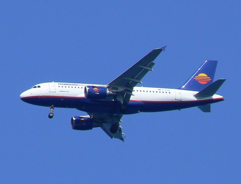 Hamburg International A 319-112 D-AHIN im Landeanflug auf Korfu am 17.07.2010