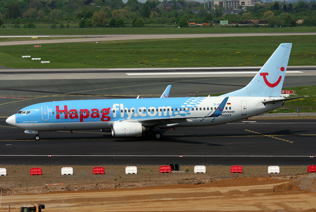 Hapagfly B737-800 D-AHFC Hannover Airport rollt zur 05R in DUS / EDDL / Dsseldorf am 03.05.2008