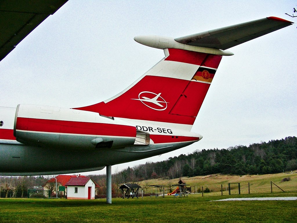  Heckflosse  der IL 62 der Interflug in Stlln, Lilienthal-Gedenksttte 