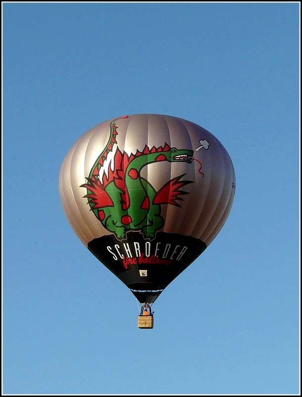 Heiluftballon am Himmel bei Fhren. 21.08.2010 Mosel Ballon Fiesta. 