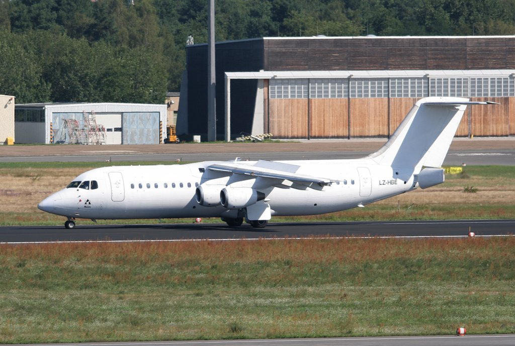 Hemus Air BAe 146-300 LZ-HBE nach der Landung in Berlin-Tegel am 21.08.2010