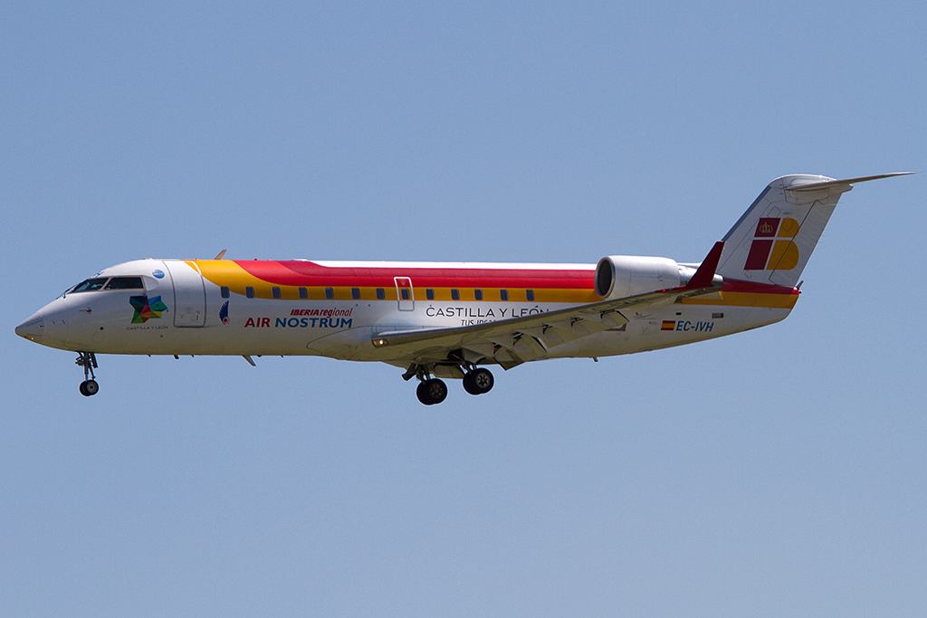 Iberia - Air Nostrum, EC-IVH, Bombardier, CRJ-200ER, 16.05.2012, TLS, Toulouse, France 



