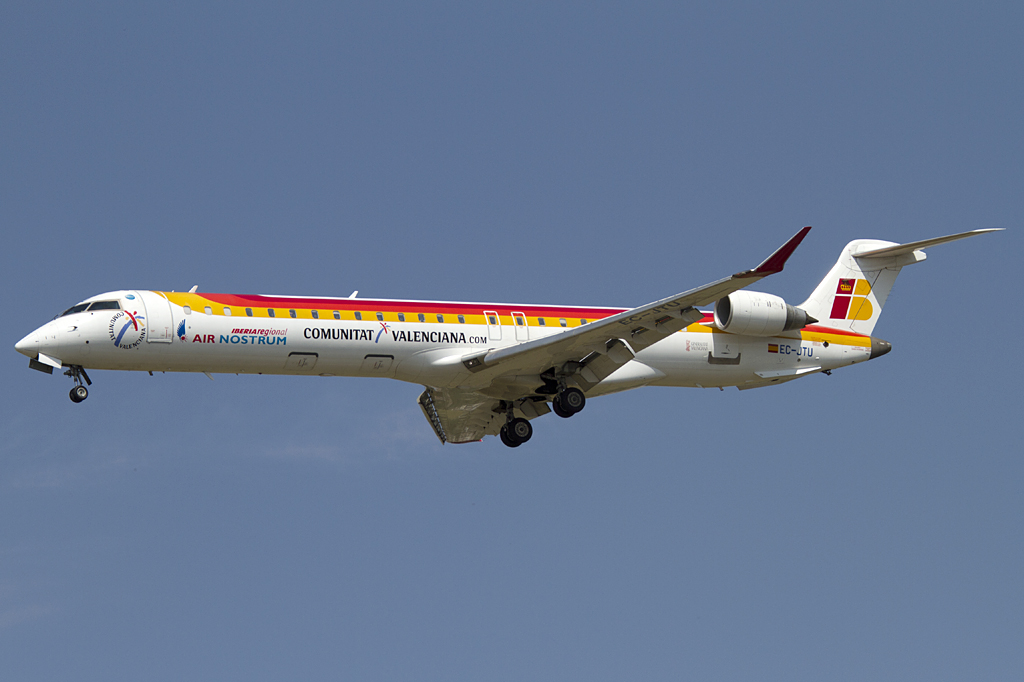 Iberia - Air Nostrum, EC-JTU, Bombardier, CRJ-900, 15.06.2011, TLS, Toulouse, France 



