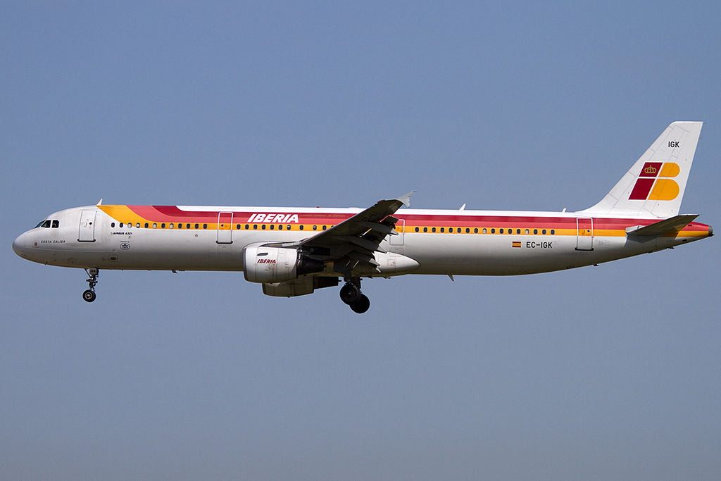 Iberia, EC-IGK, Airbus, A321-211, 12.05.2012, BCN, Barcelona, Spain



