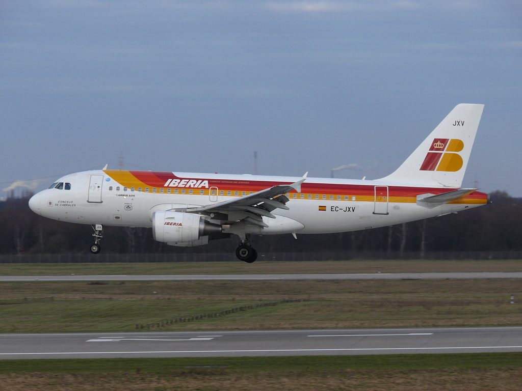 Iberia; EC-JXV; Airbus A319-111. Flughafen Dsseldorf. 16.01.2011.